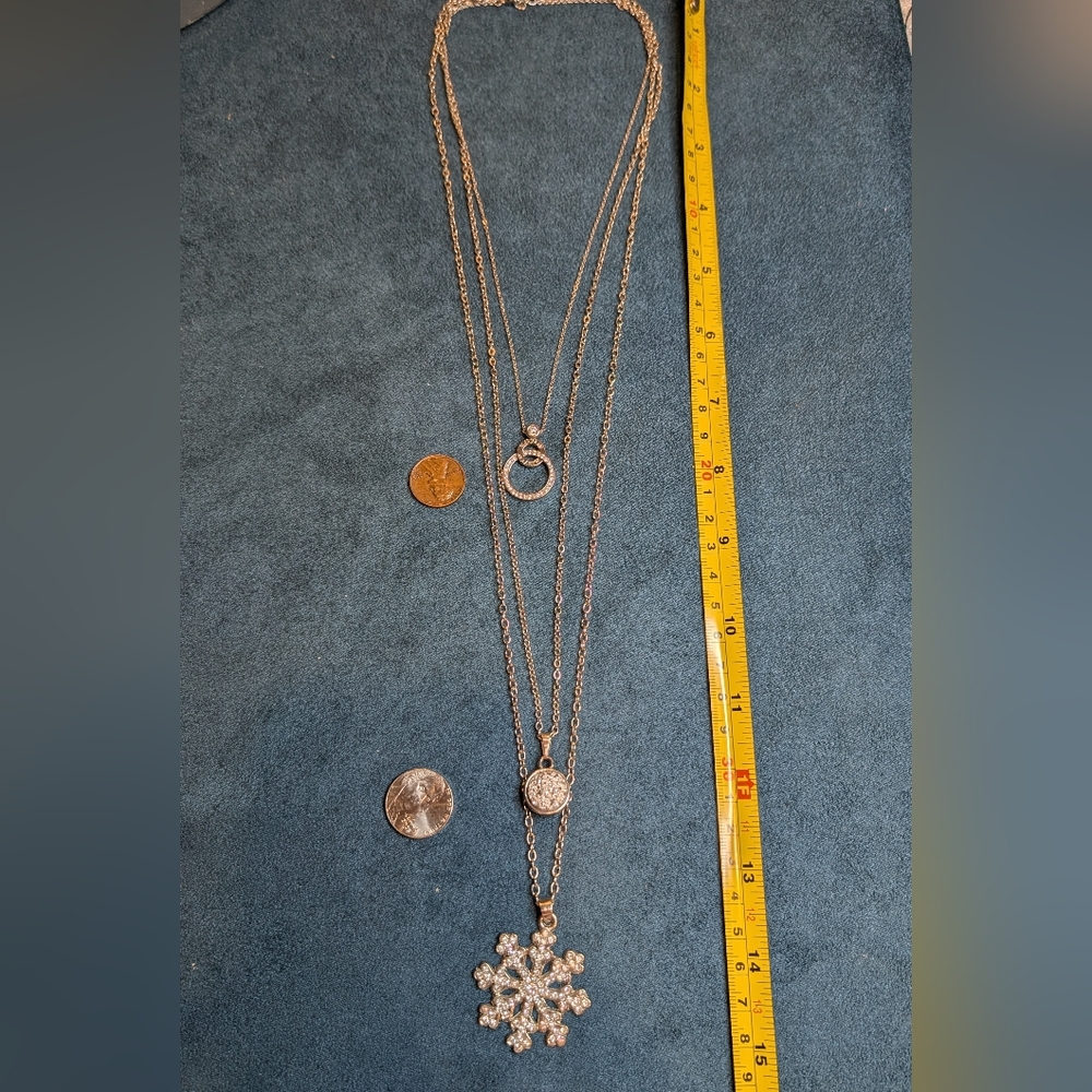 Elegant Silver 3 Set Long 30 Inch,28 And 18 Mary Kay Snowflake Pendant Necklace
